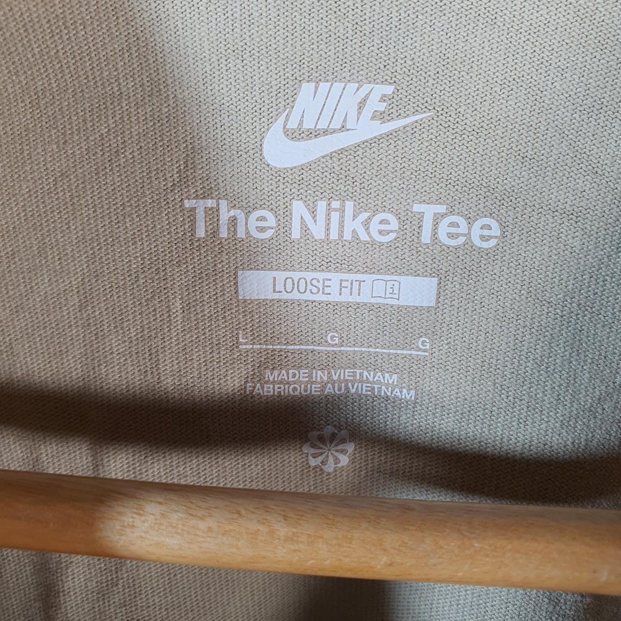 Vintage Nike Club T Shirt Men’s Large Beige Centre Swoosh Logo Athletic Big Fish Vintage