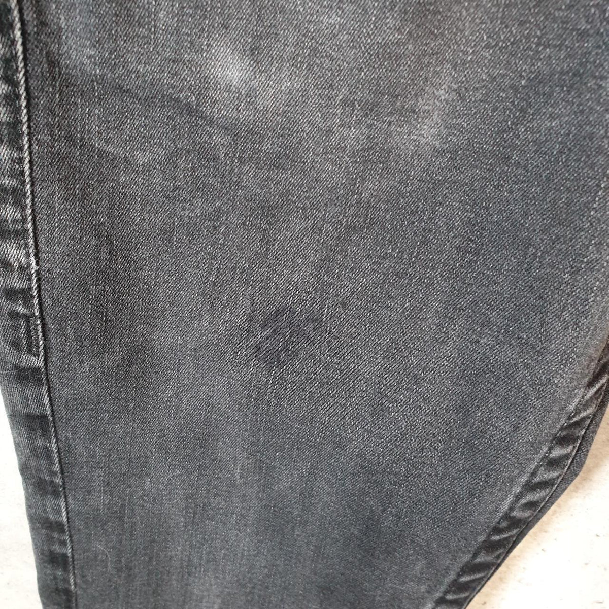 Vintage True Religion Slim No Flap Y2K Hip Hop Jeans Womens W29 Black Denim USA Big Fish Vintage