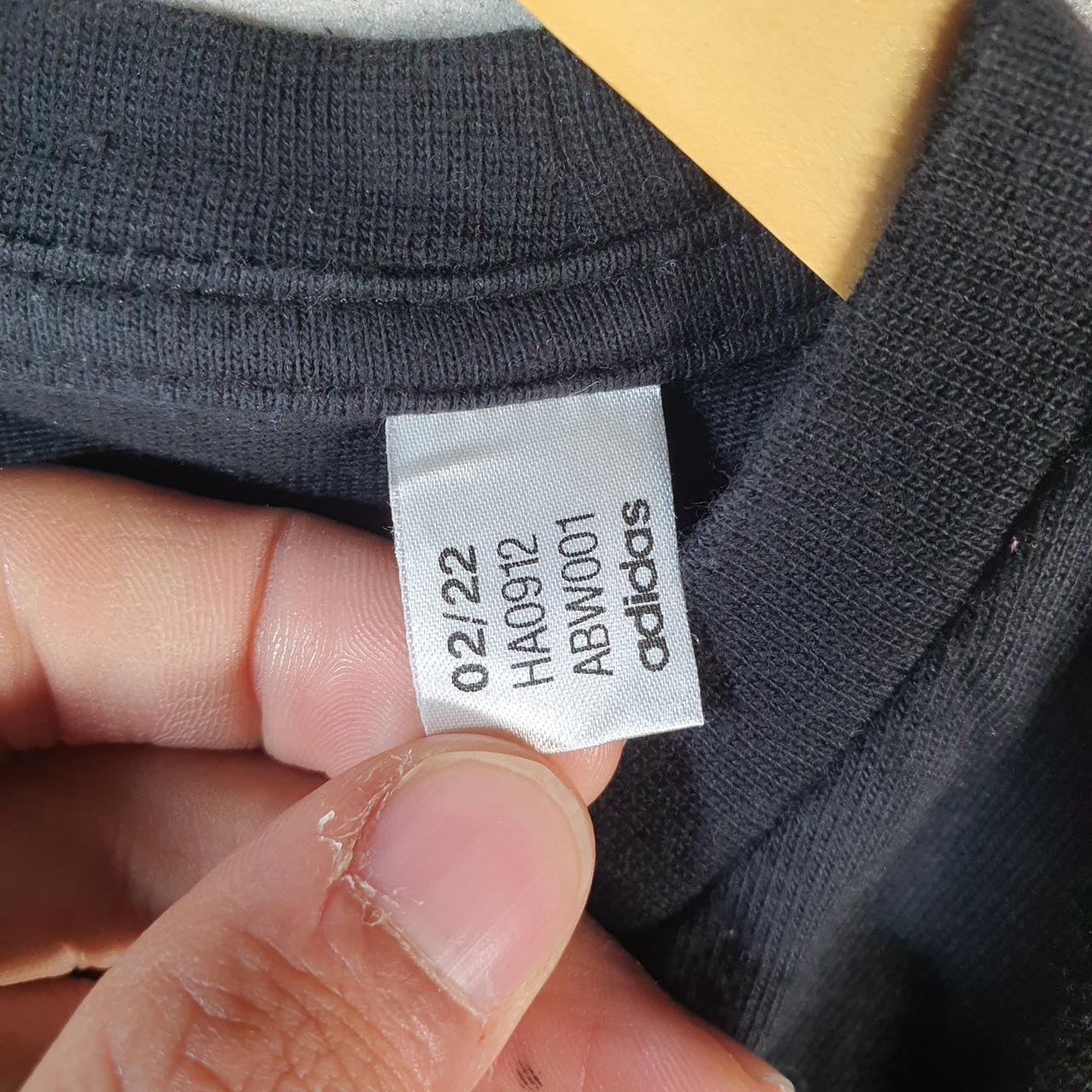 Vintage Adidas T Shirt Shirt Men’s Small Black Three Stripes Logo Athletic C9723