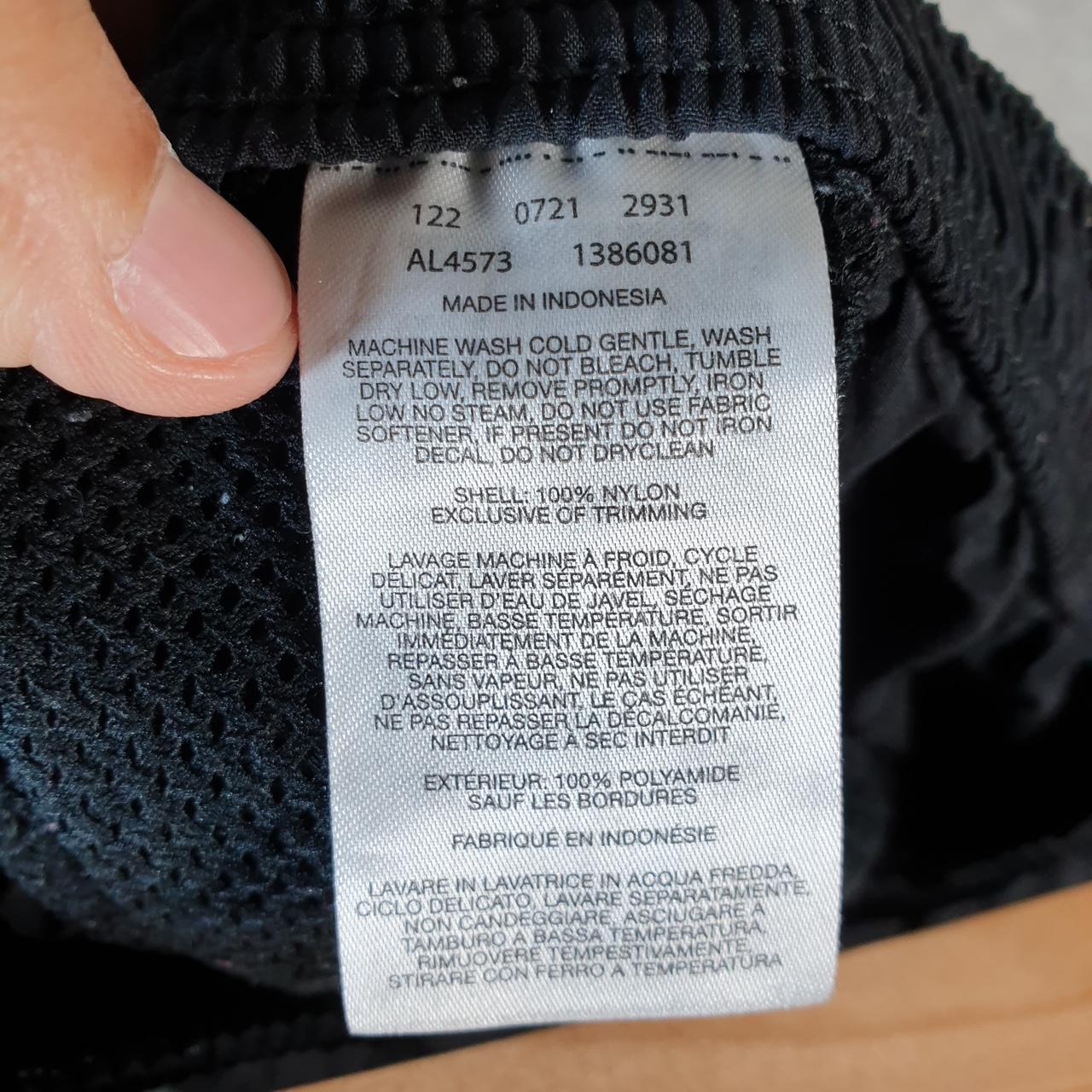 Vintage Columbia Performance Fishing Gear Shorts Womens Small Black Athletic Hiking