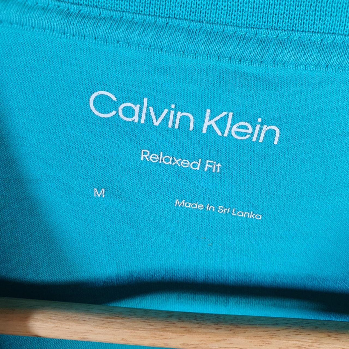 Vintage Calvin Klein Graphic T Shirt Men’s Medium Blue Regular Fit Spellout Logo