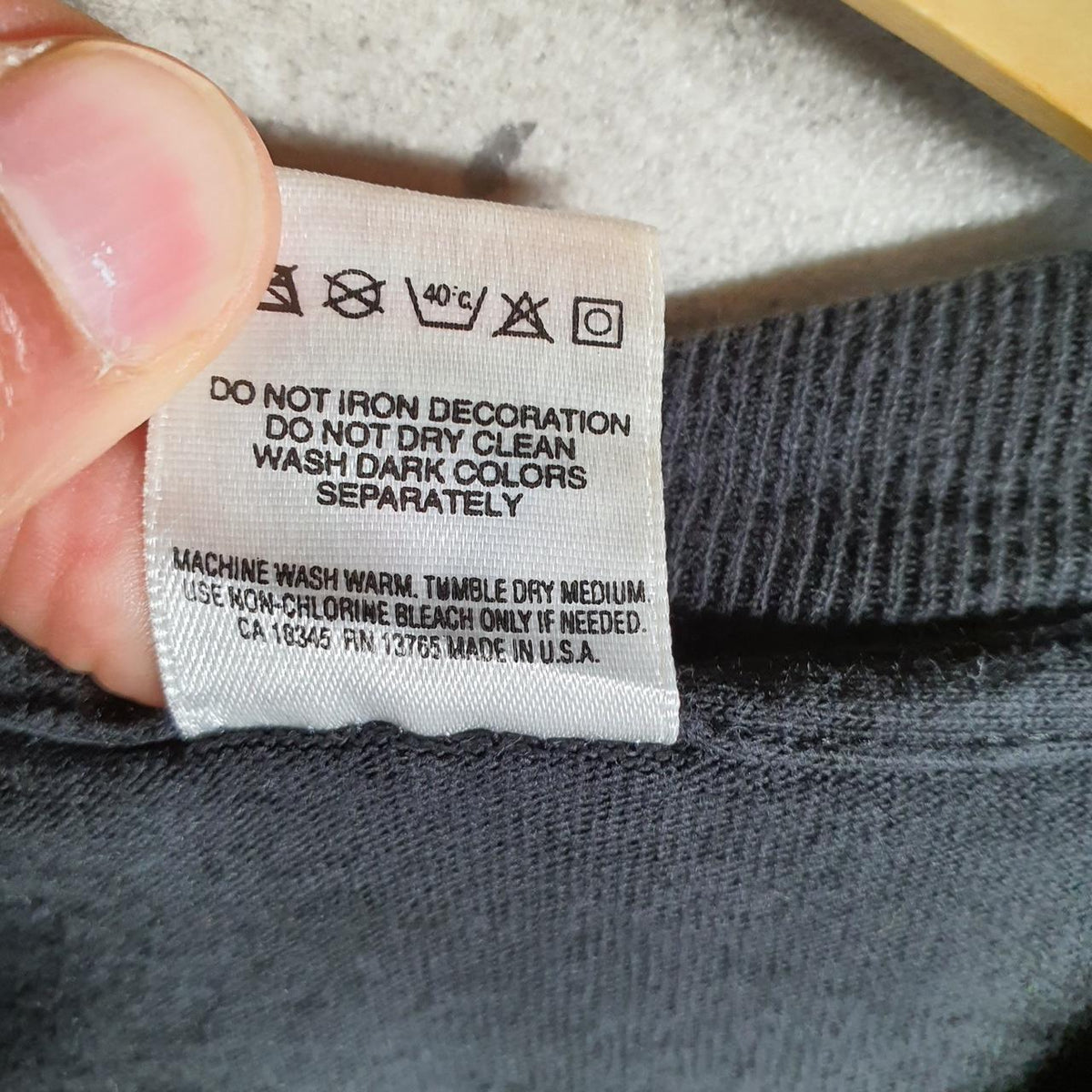Vintage Fruit of the Loom Vought aircraft Company 90s USA Single Stitch T Shirt Men’s Large Black C9538