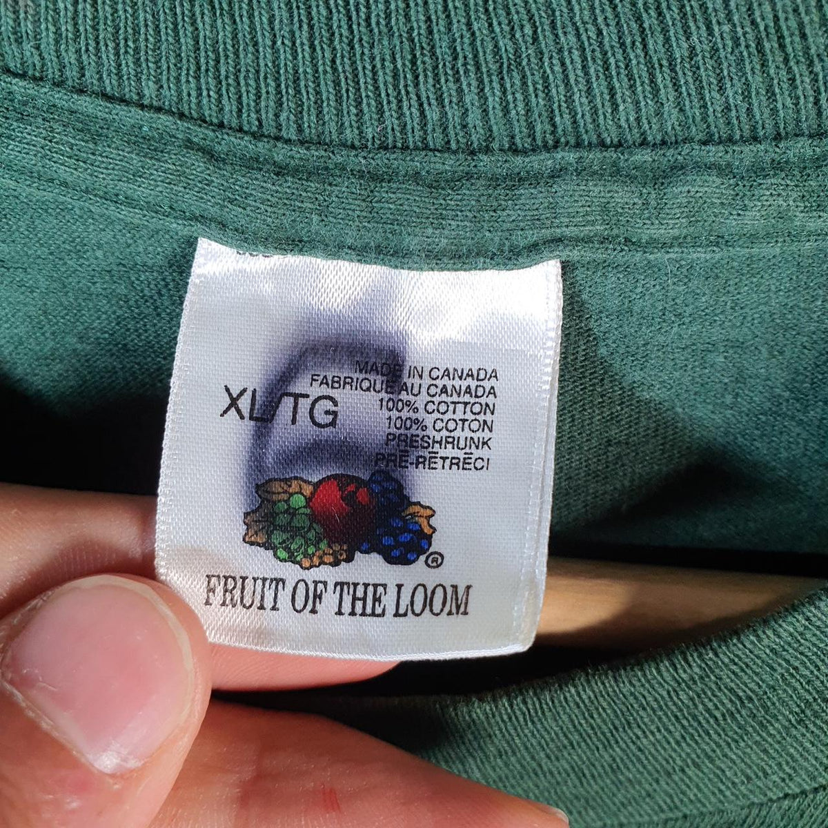 Vintage Fruit of the Loom Dog Montreal Uni 90s USA Single Stitch T Shirt Men’s XL Green Big Fish Vintage
