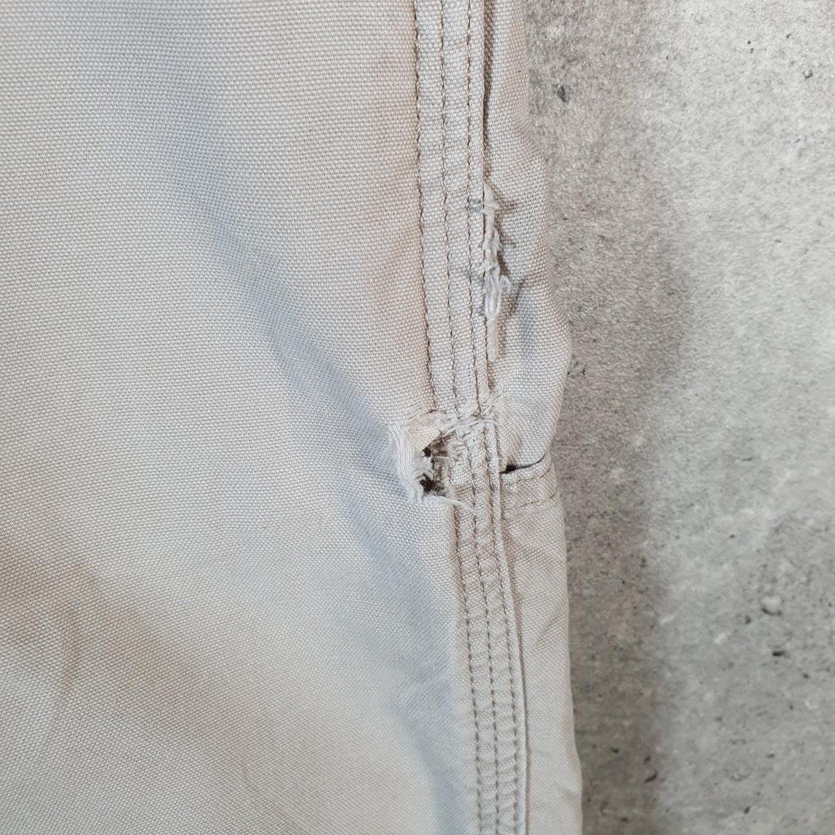 Vintage Carhartt Baggy Carpenter Shorts Jorts Cargo Men’s W42 Beige Original Fit Workwear Big Fish Vintage