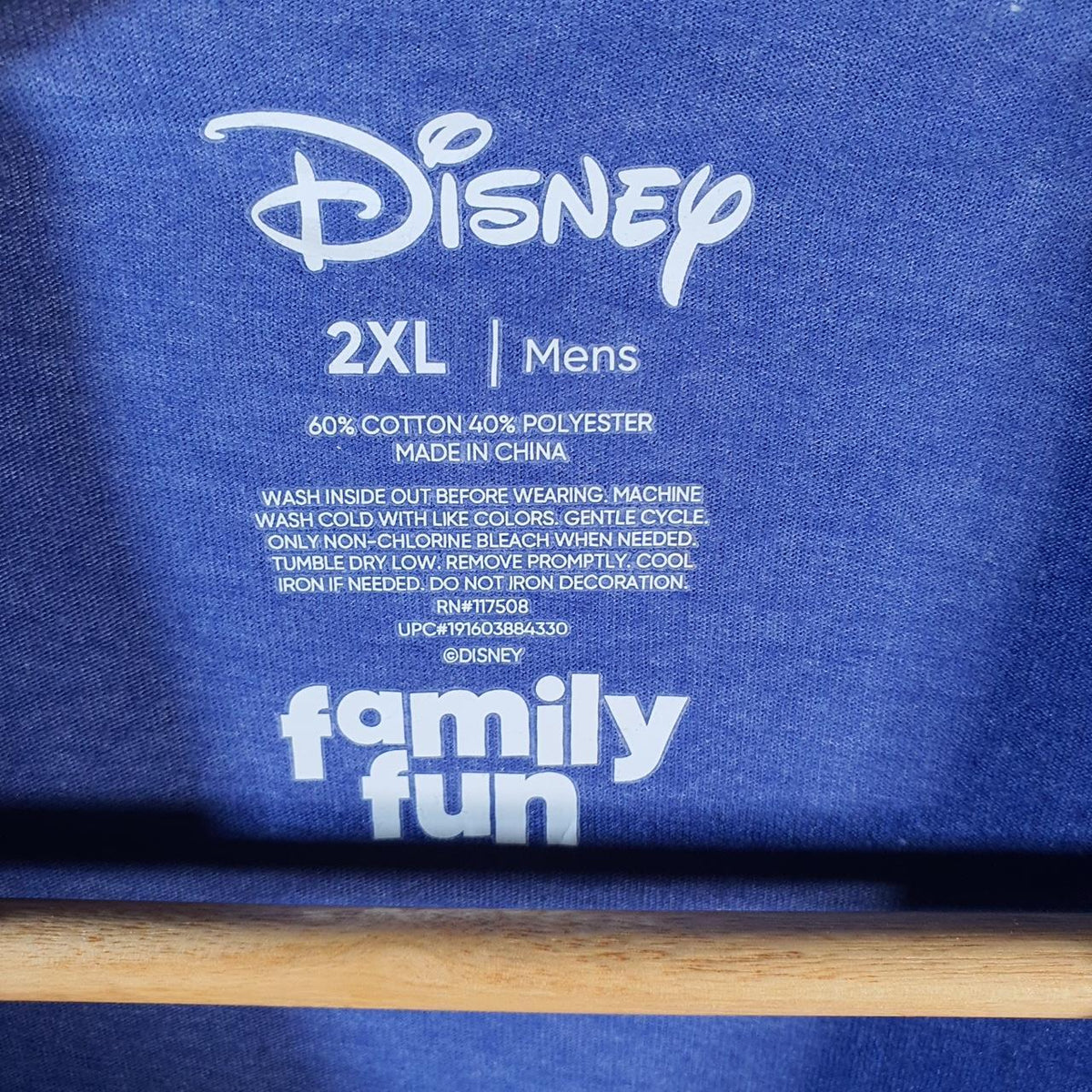 Vintage Disney Family Fun Land Mickey Mouse T Shirt Men’s 2XL Blue Graphic Cartoon