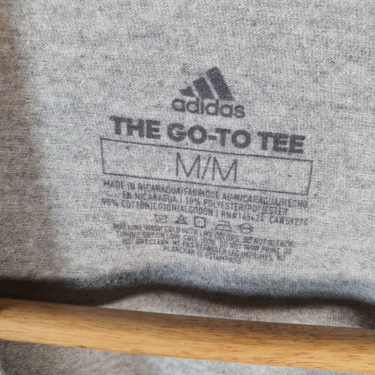 Vintage Adidas Go Tee T Shirt Men’s Medium Grey Three Stripes Logo Athletic