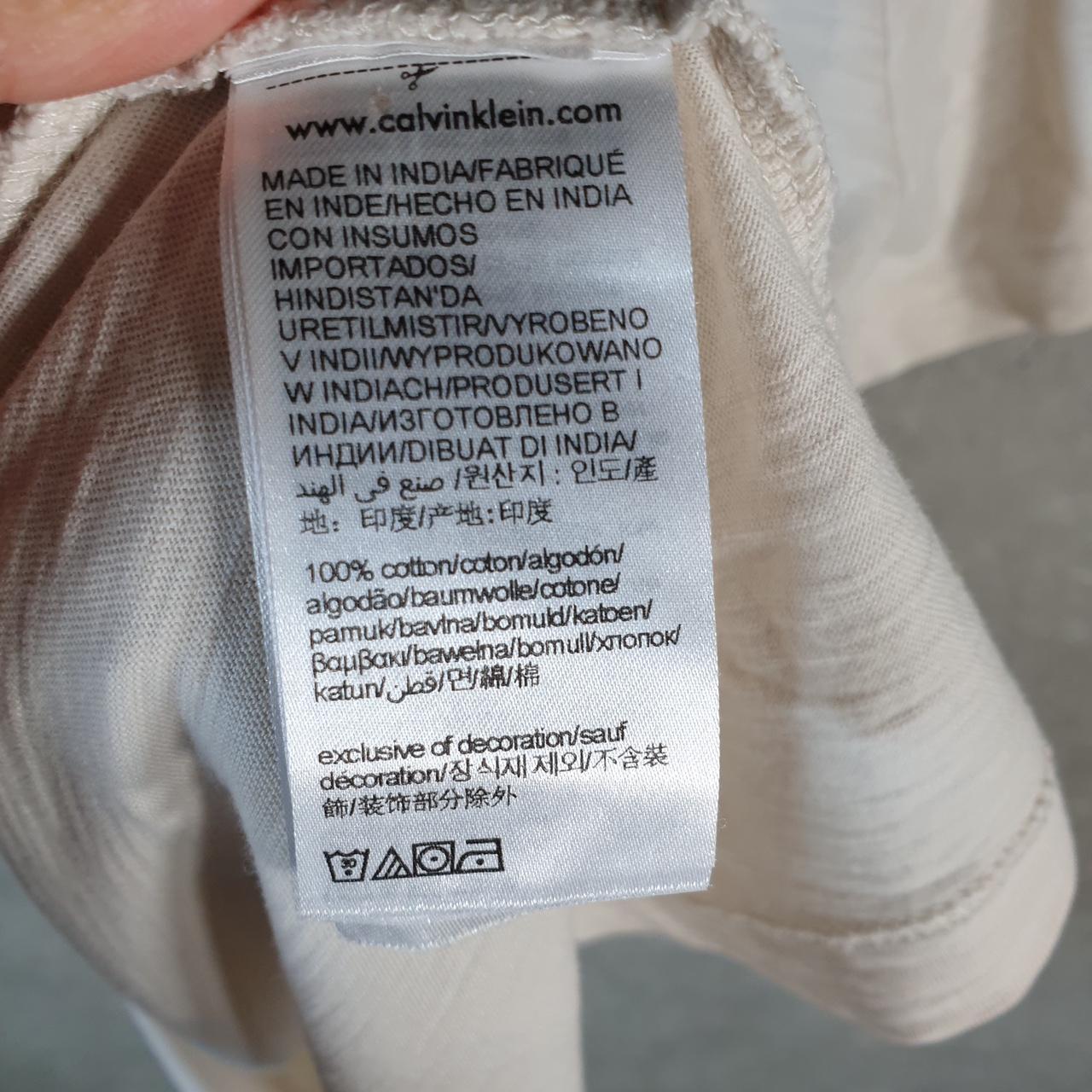 Vintage Calvin Klein Spellout Blank T Shirt Men’s Medium Beige Casual Sports