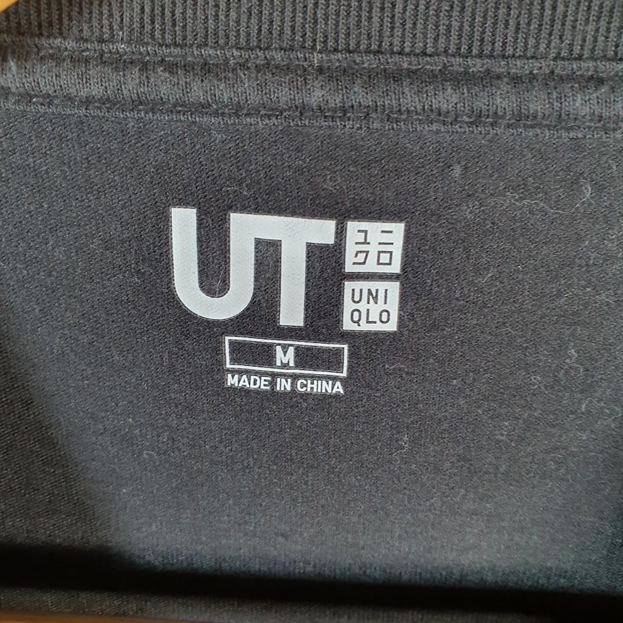 Vintage Disney Uniqlo Land Mickey Mouse T Shirt Men’s Medium Black Logo Graphic Cartoon