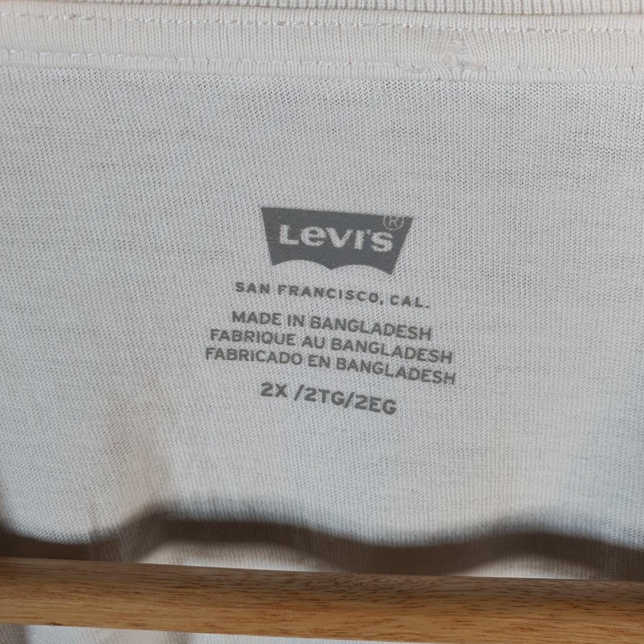 Vintage Levis Spellout T Shirt Shirt Womens 2XL Cropped Fit White Logo Athletic