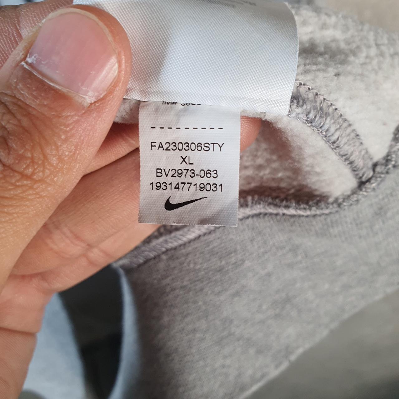 Vintage Nike Club Hoodie Men’s XL Grey Swoosh Y2K Pullover Sweatshirt Logo