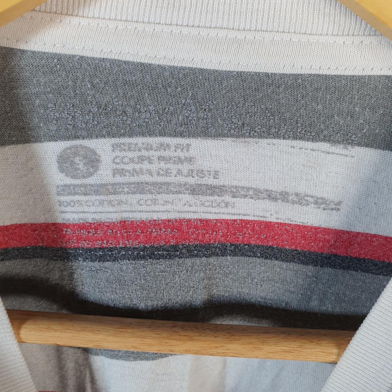 Vintage Hurley Graphic T Shirt Men’s Small Grey Striped Casual Sports Logo Athletic