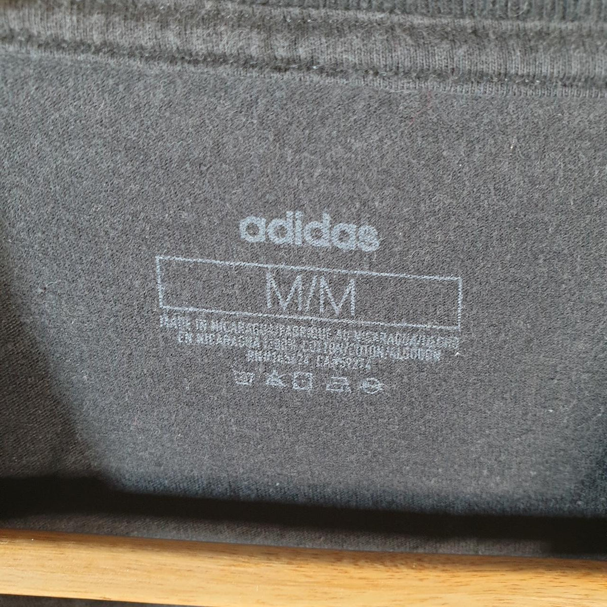 Vintage Adidas Spellout T Shirt Men’s Medium Black Three Stripes Logo Athletic