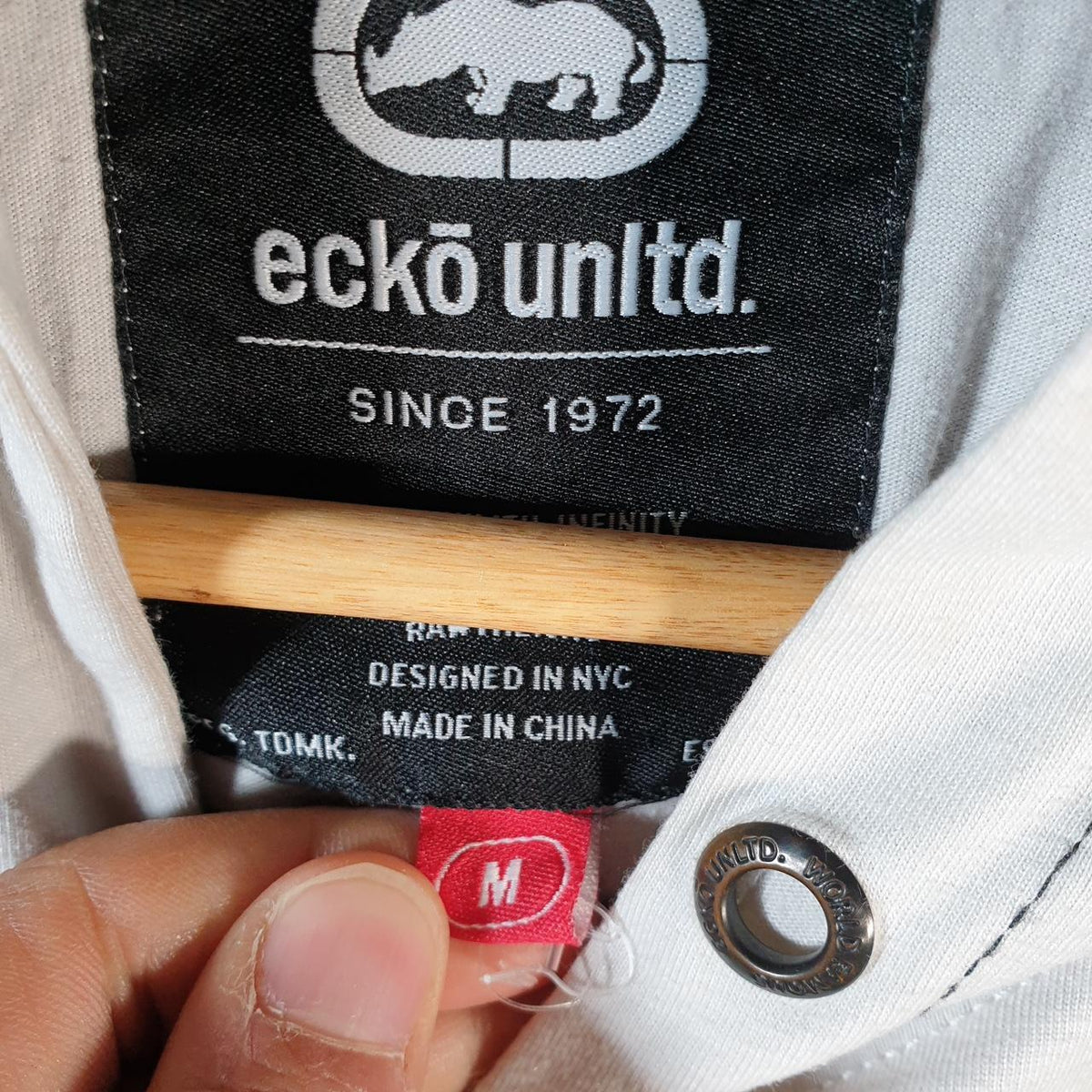 Vintage Ecko Unltd. Y2K Hooded T Shirt Men’s Medium White Spellout Logo Athletic C9950
