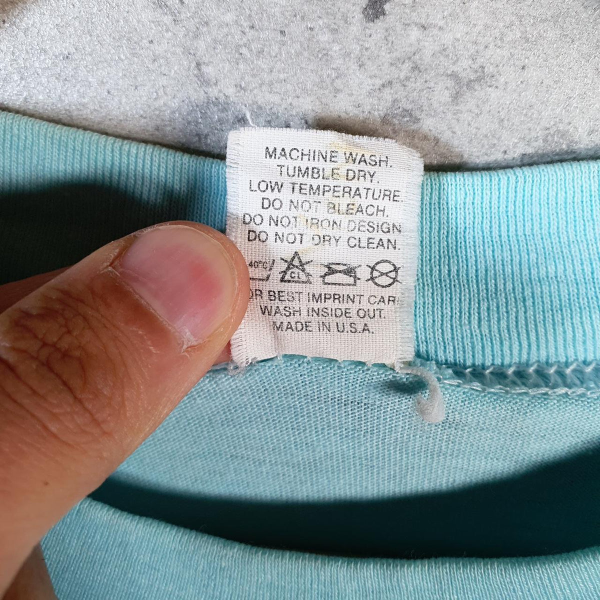Vintage Velva Sheen Glen Spey Bear Graphic USA Single Stitch T Shirt Men’s Large Blue