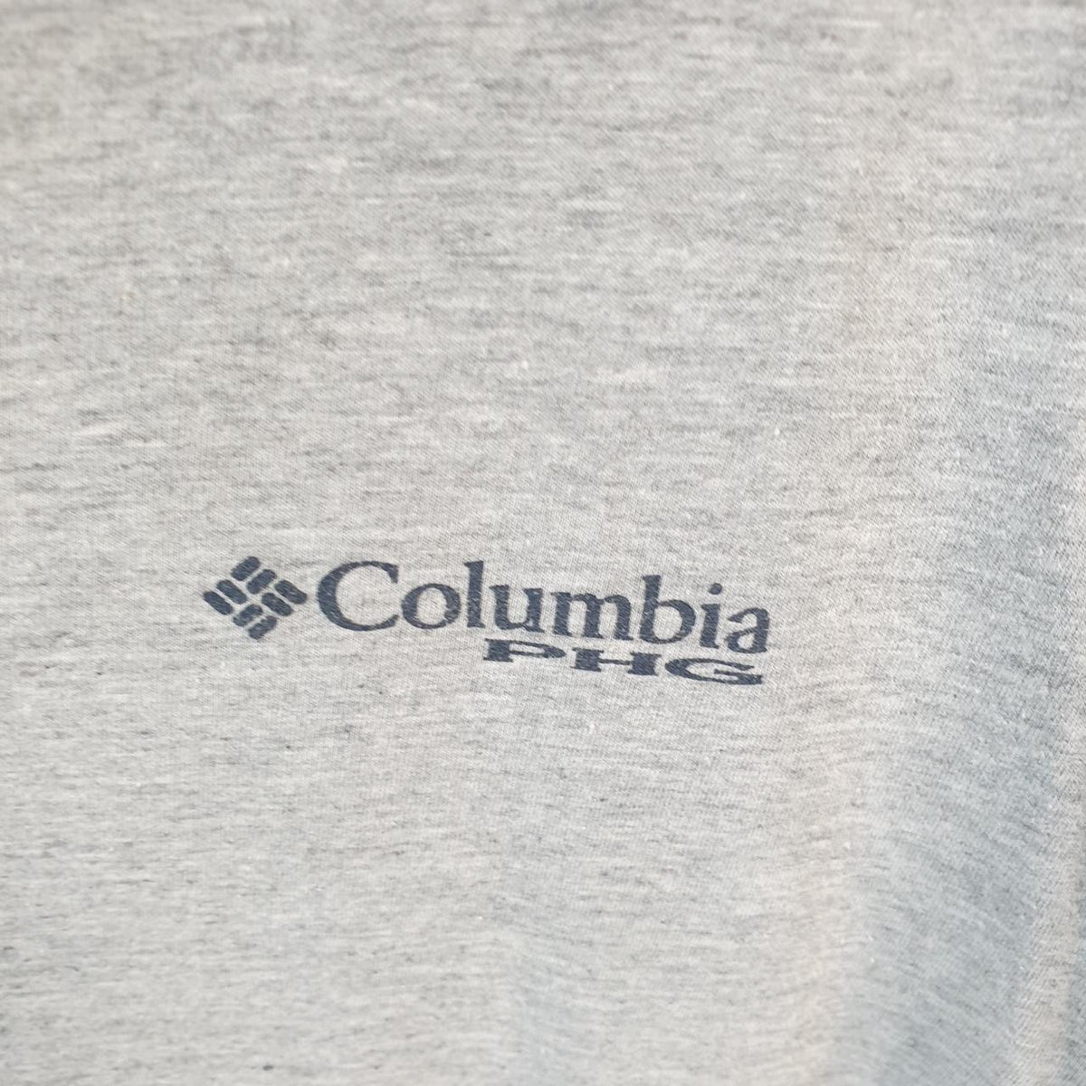Vintage Columbia Perfomance Hunting Gear USA Flag T Shirt Men’s Large Grey Athletic