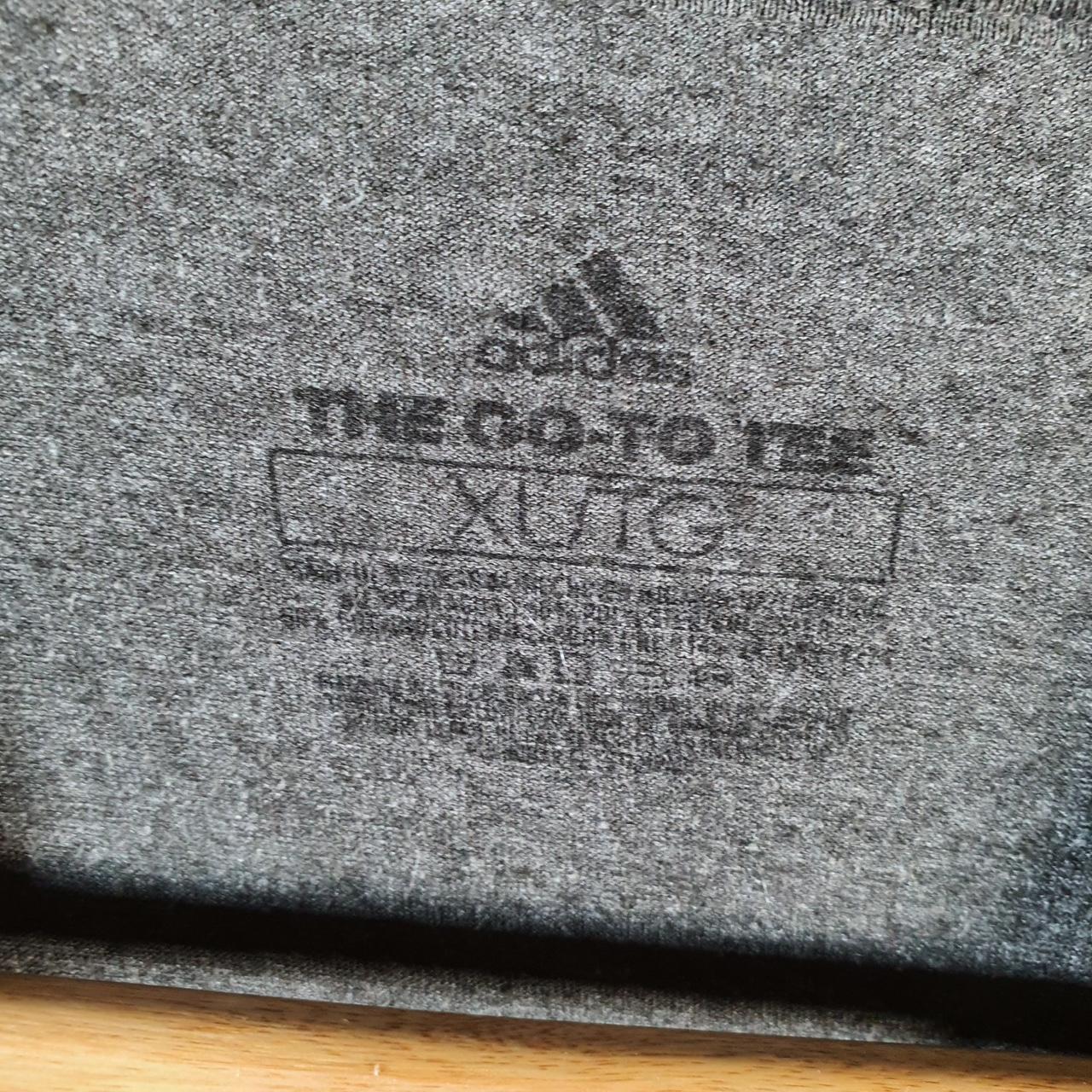 Vintage Adidas Go To Tee T Shirt Men’s XL Grey Three Stripes Logo