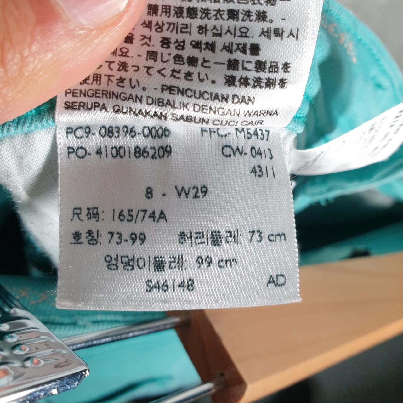 Vintage Levi’s Baggy Shorts Jorts Cargo Womens W29 Blue relaxed Denim