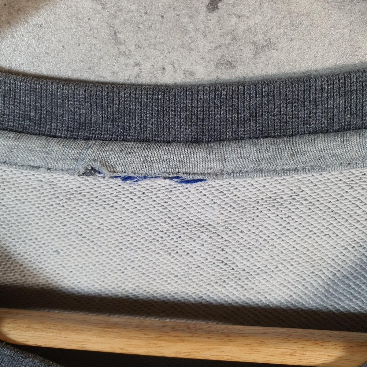 Vintage Nike Club Sweatshirt Men’s Medium Grey Swoosh Y2K Pullover Logo