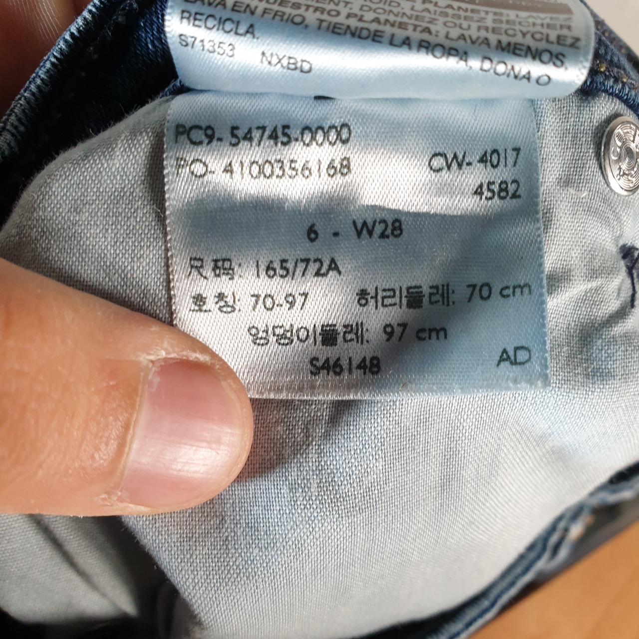 Vintage Levi’s Cut Off Baggy Shorts Jorts Cargo Womens W28 Blue Relaxed Denim