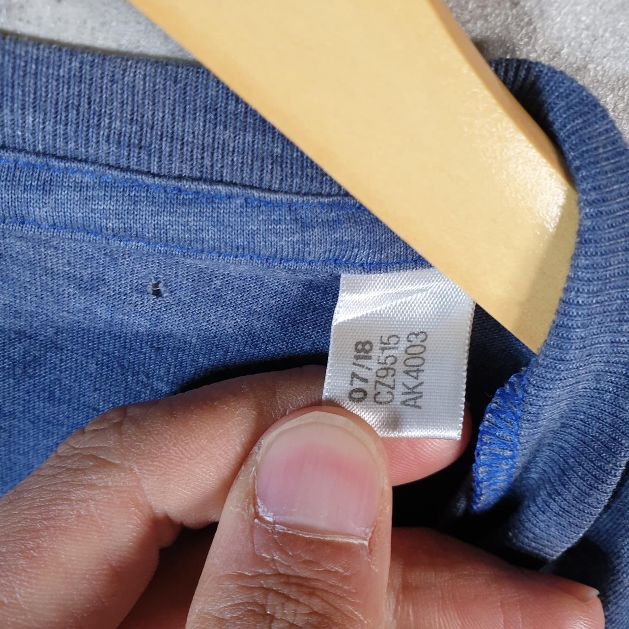 Vintage Adidas T Shirt Shirt Men’s Medium Blue Three Stripes Logo Athletic C9957