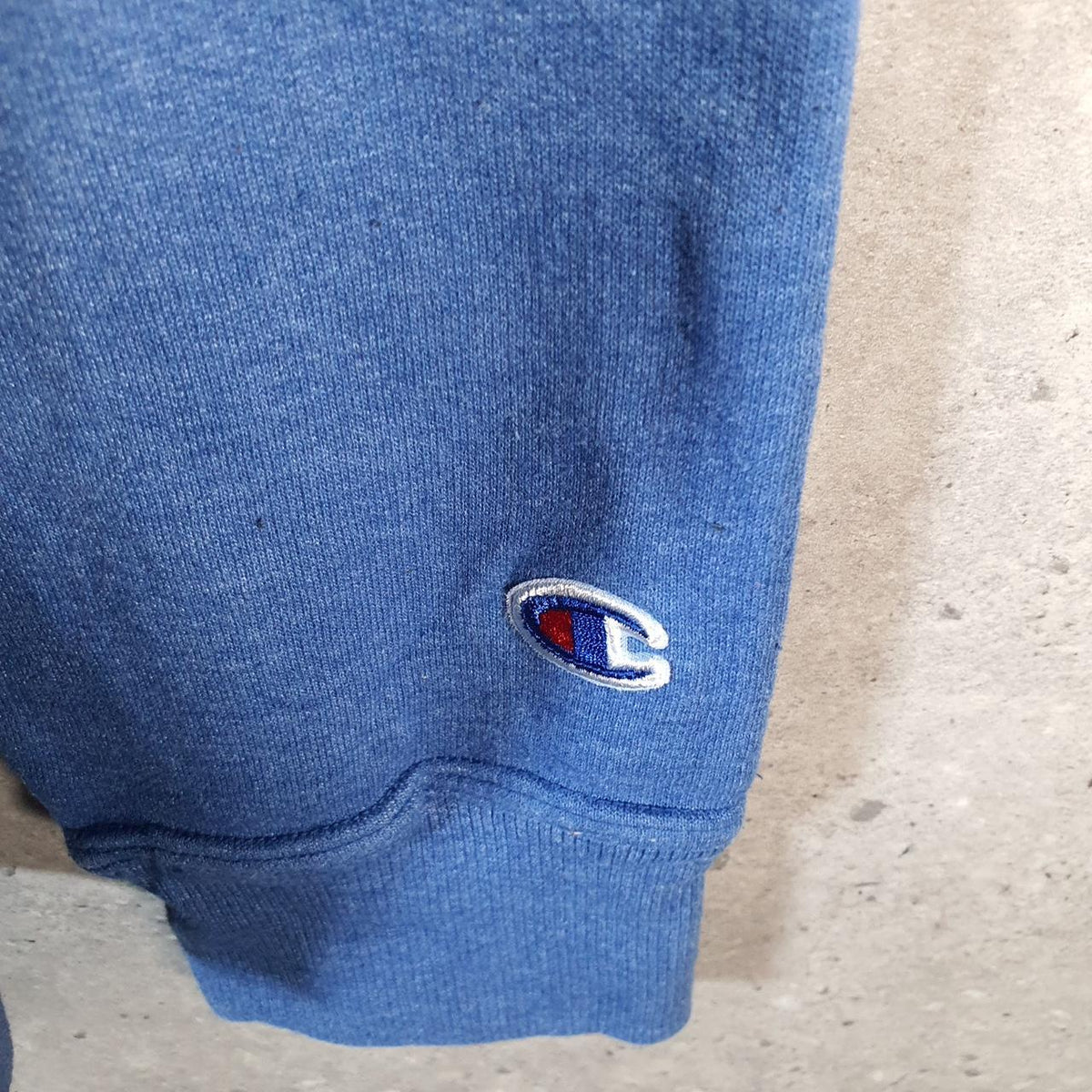 Vintage Champion Sweatshirt Men’s Large Blue USA Y2K Pullover Embroidered Logo