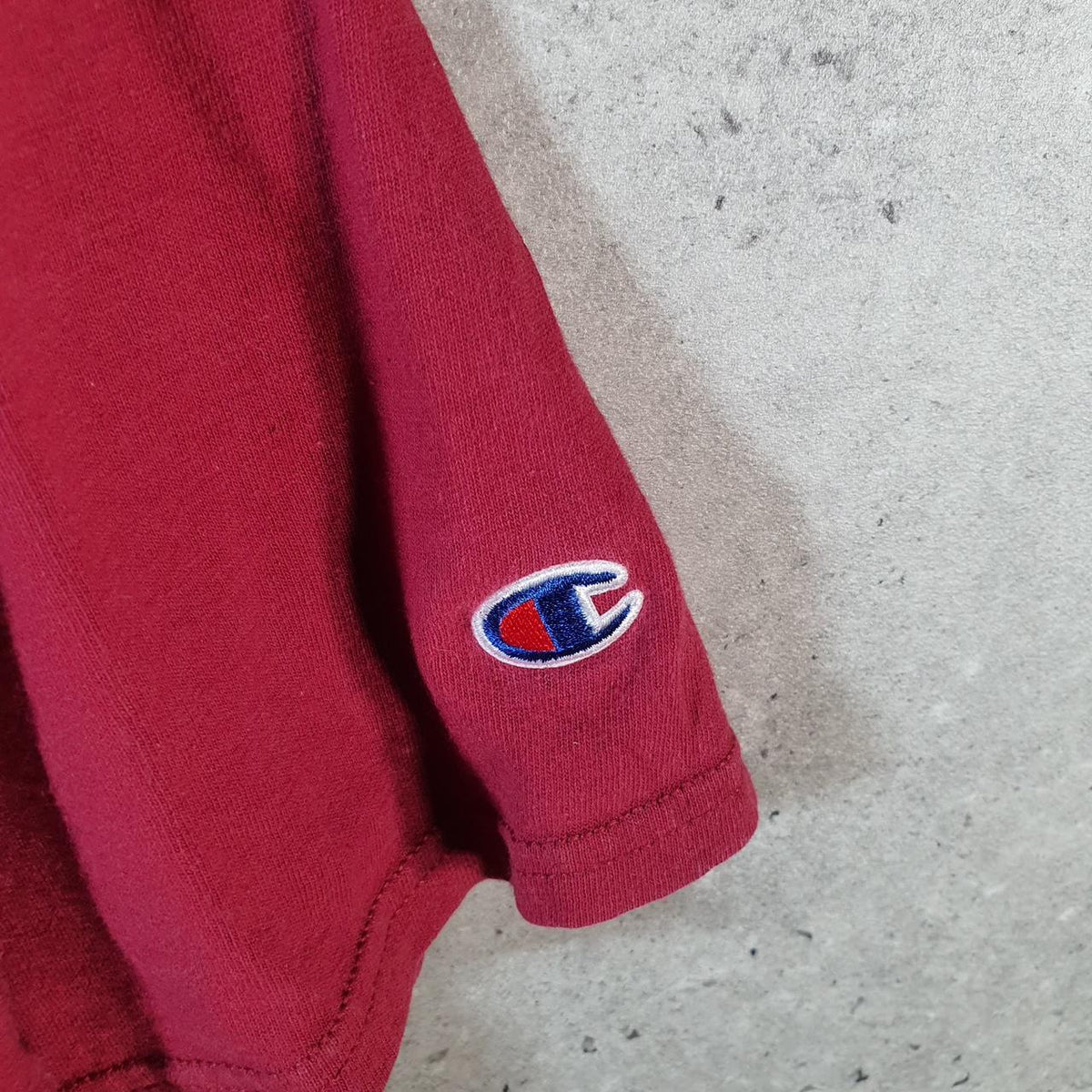 Vintage Champion Embroidered Spellout Umass Dad T Shirt Men’s Medium Red USA Athletic