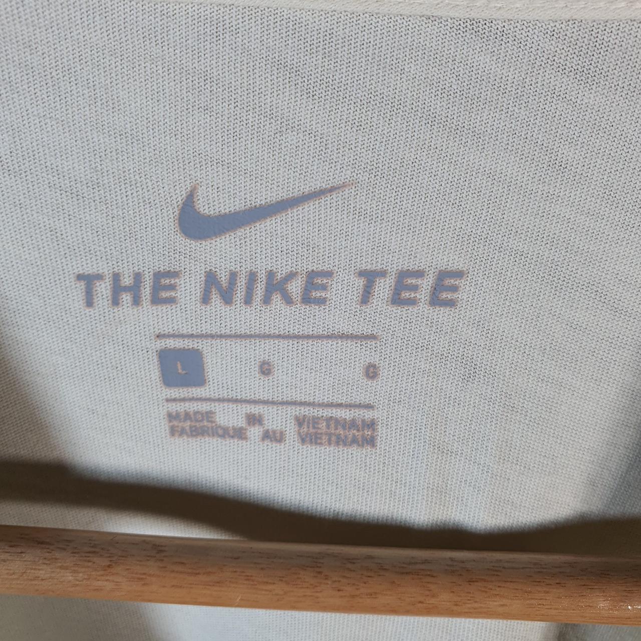 Vintage Nike Club T Shirt Men’s Large Beige Swoosh Y2K Pullover Logo