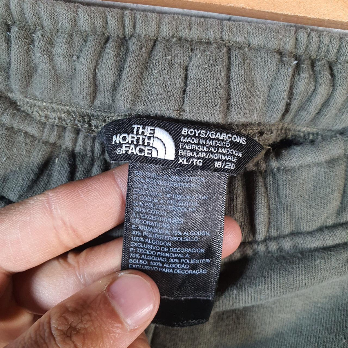 Vintage The North Face TNF Shorts Jorts Chino Cargo Boys XL Khaki Green Baggy Cotton