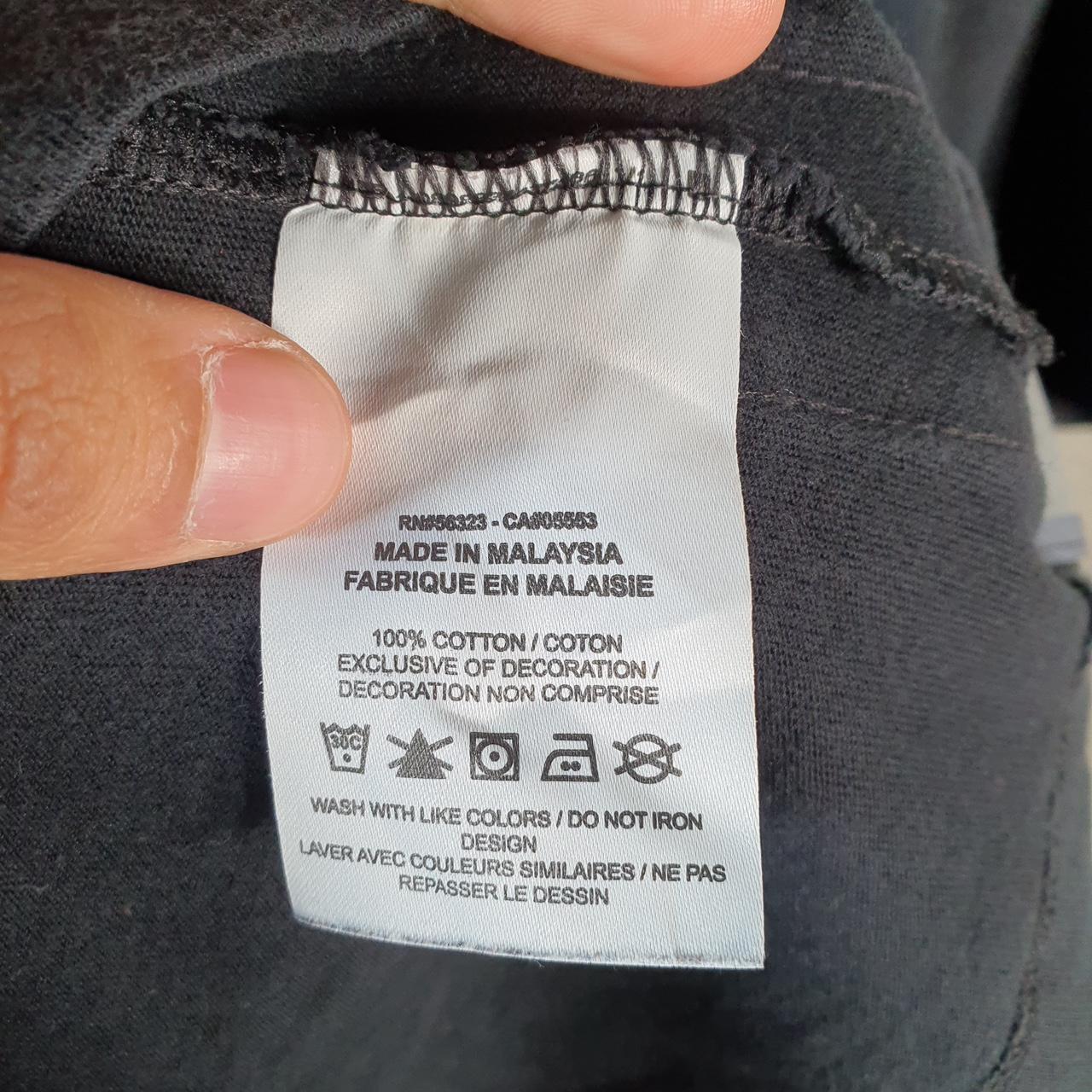 Vintage Nike T Shirt Men’s Medium Black Printed Single Swoosh Logo Athletic Big Fish Vintage