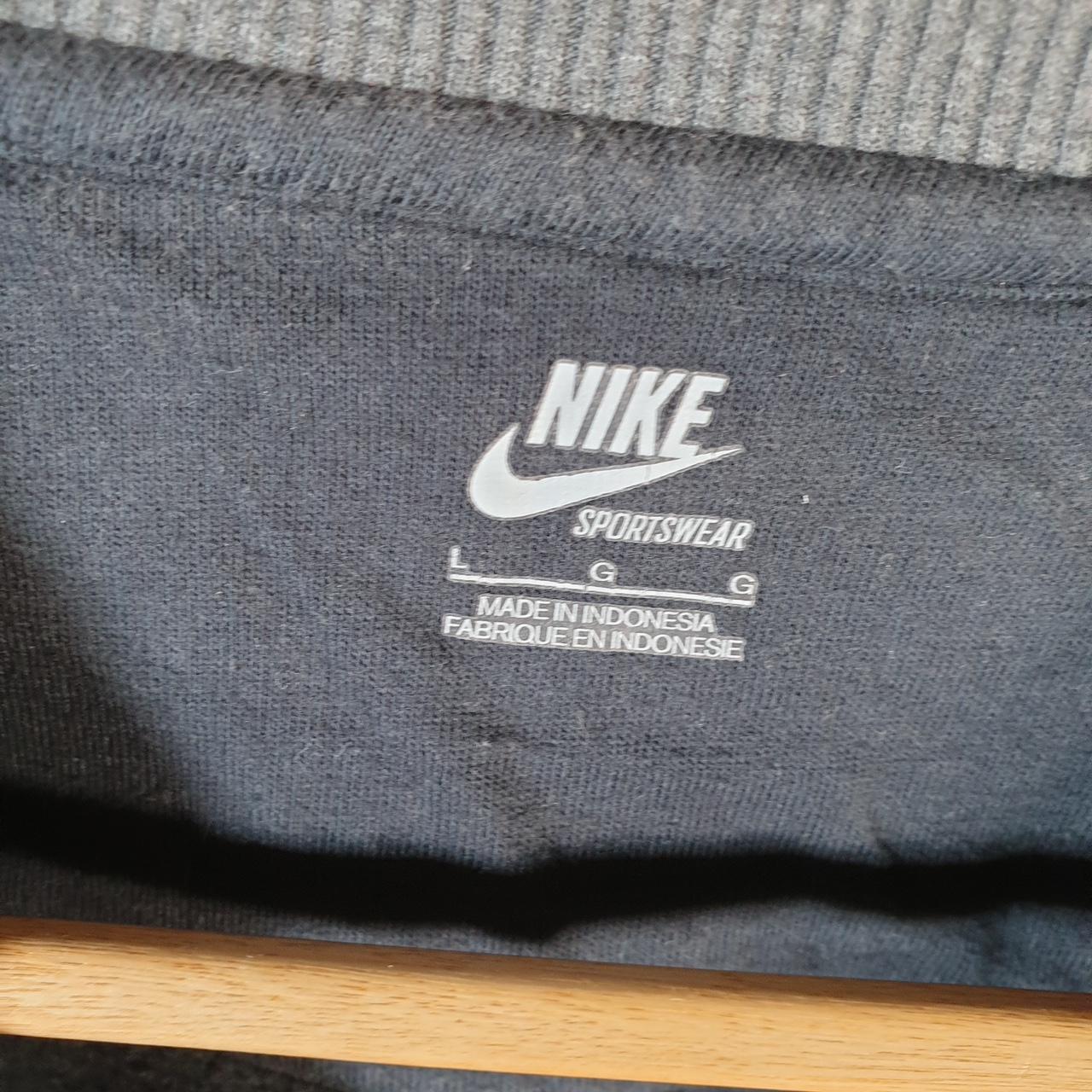 Vintage Nike Club Embroidered Sweatshirt Men’s Large Black Swoosh Y2K Pullover Logo