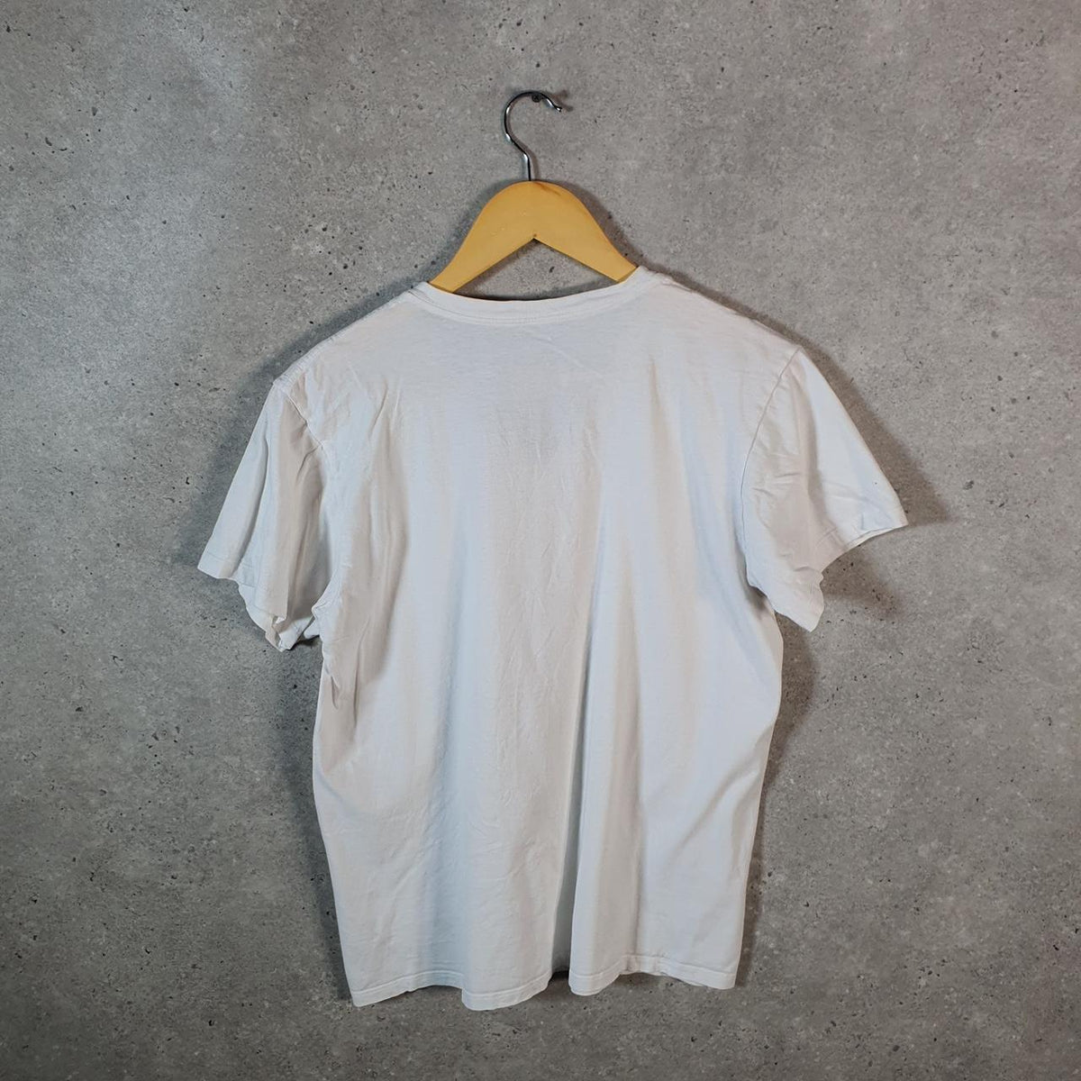 Vintage Calvin Klein Spellout T Shirt Men’s Medium White Casual Sports C9587