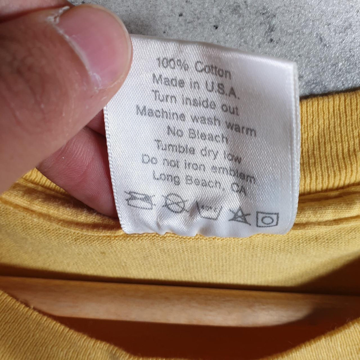 Vintage Fresh Produce Laguna Beach 1991 Graphic USA Single Stitch T Shirt Men’s Large Yellow