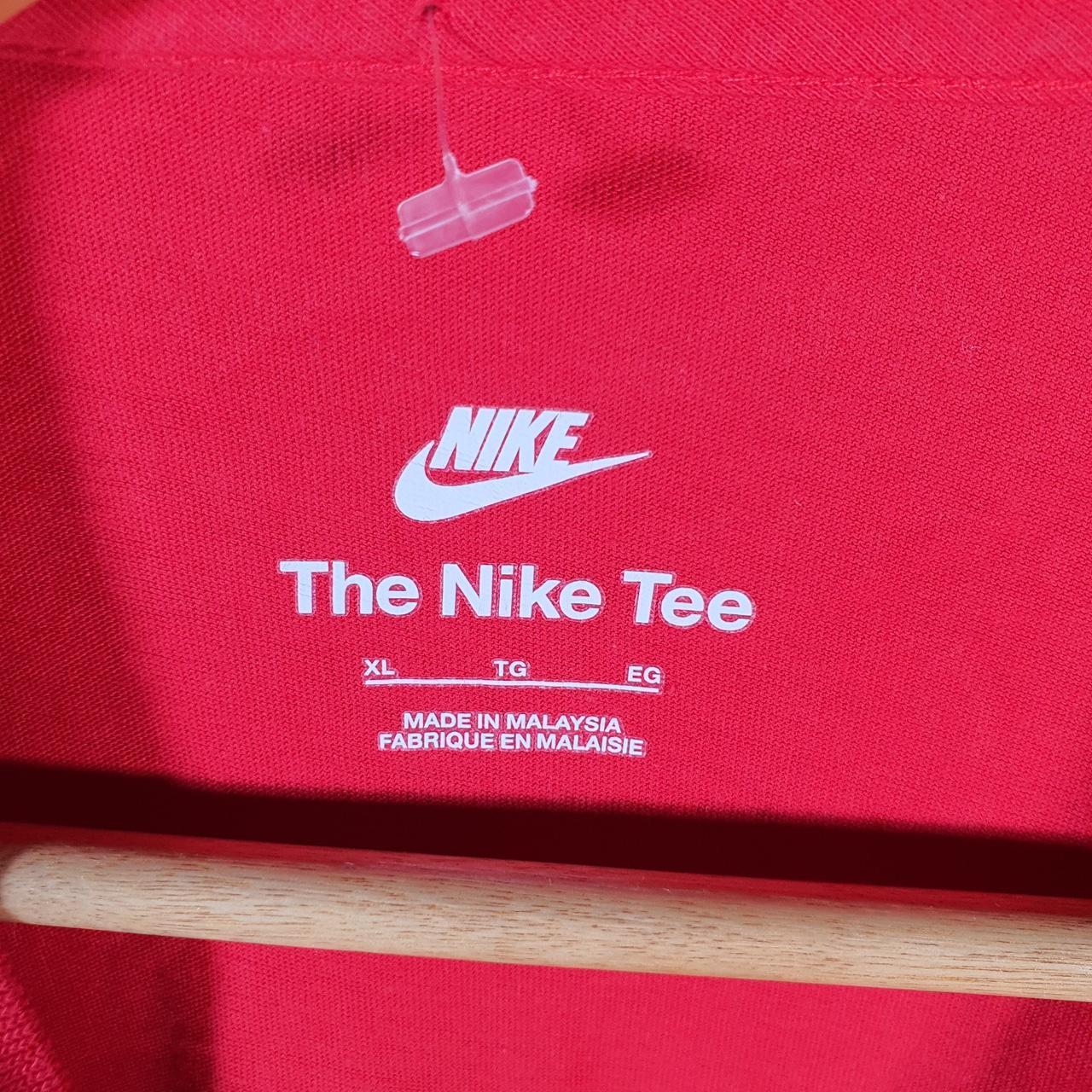 Vintage Nike Club Embroidered T Shirt Men’s XL Red Swoosh Y2K Pullover Logo