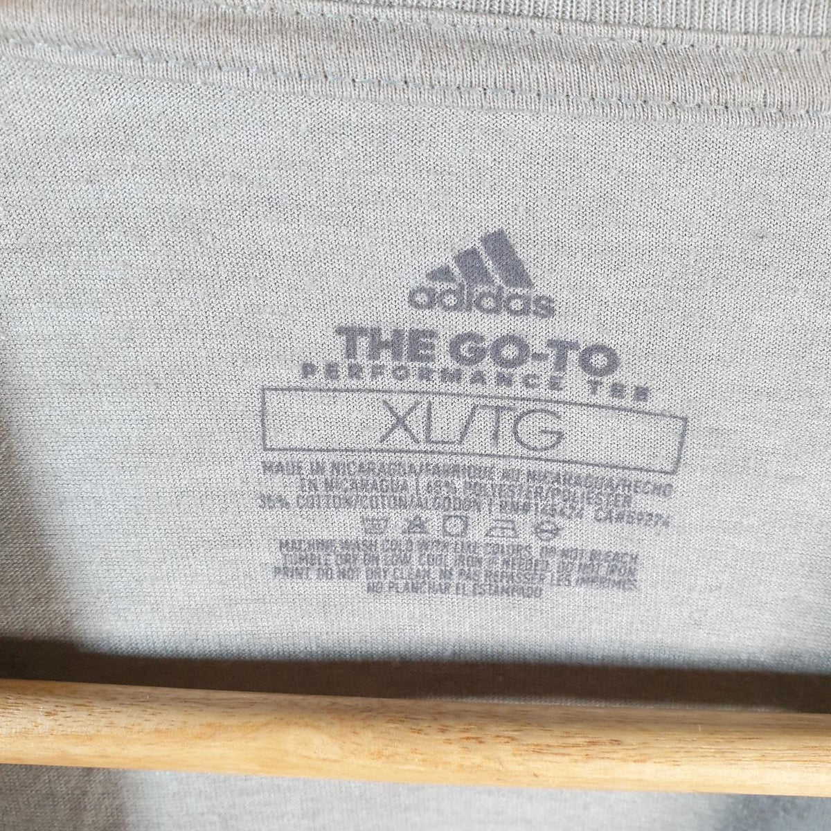 Vintage Adidas Go To Tee Performance T Shirt Men’s XL Grey Graphic Three Stripes Athletic