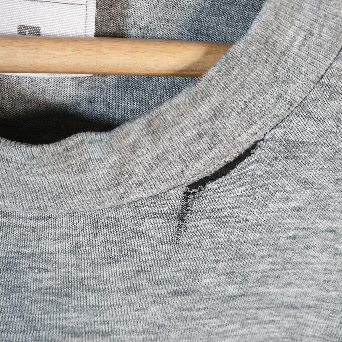 Vintage Fruit of the Loom Best Japan Edogawa 1997 USA Single Stitch T Shirt Men’s Large Grey Big Fish Vintage
