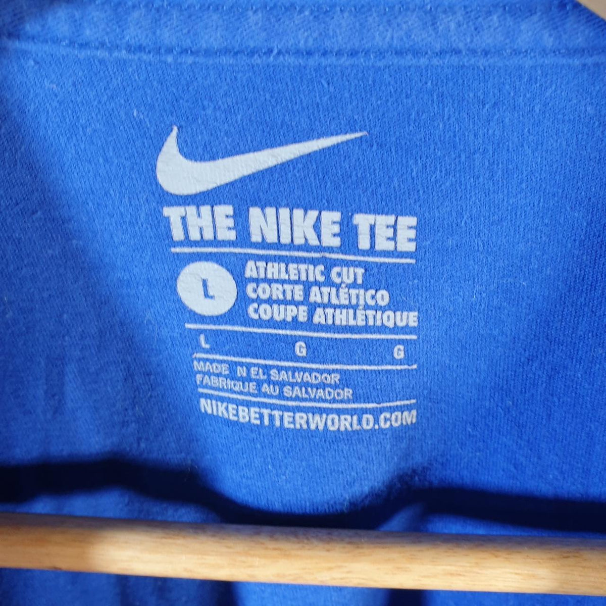 Vintage Nike Club Spellout T Shirt Men’s Large Blue Logo Swoosh Athletic