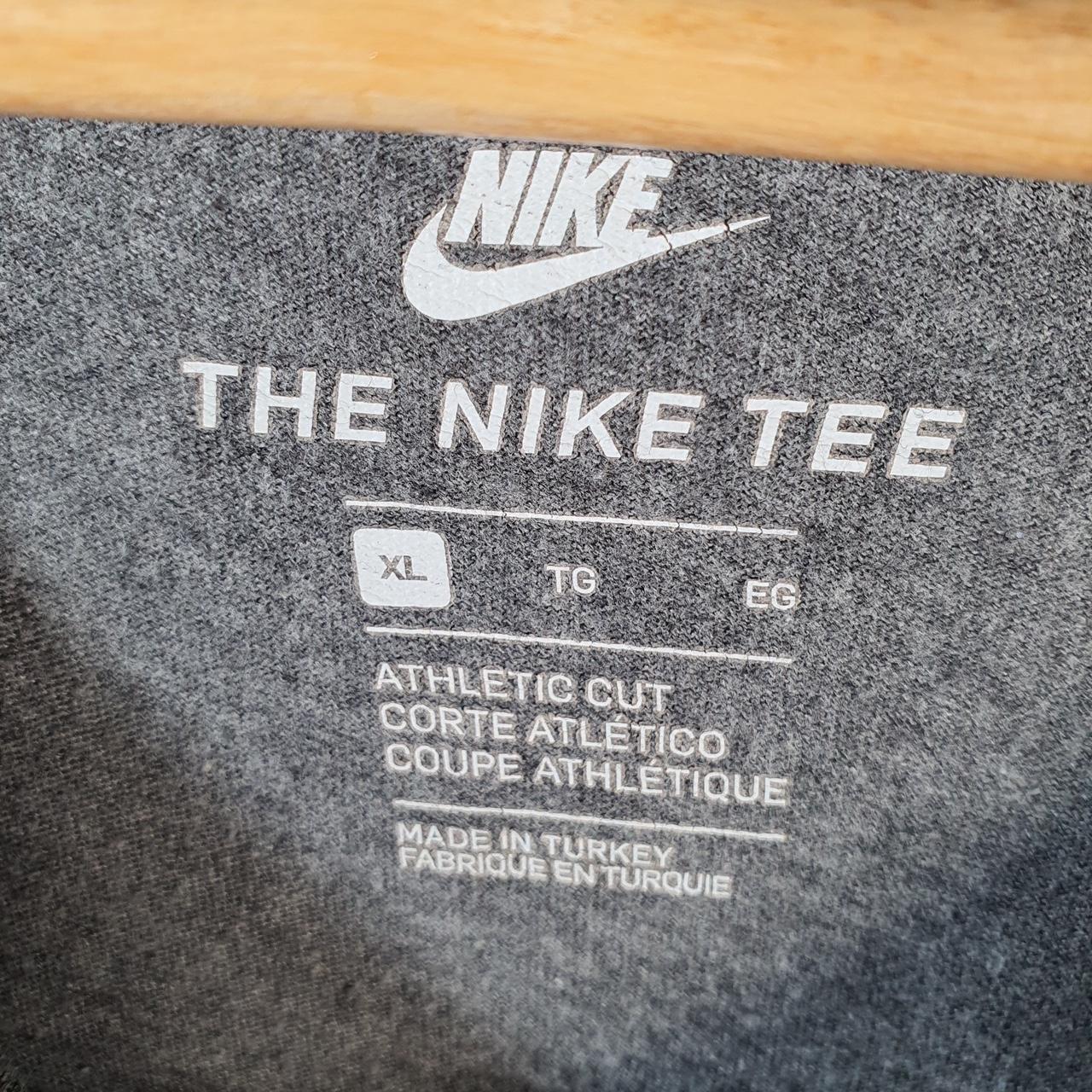 Vintage Nike Club Graphic Spellout T Shirt Men’s XL Grey Swoosh Athletic