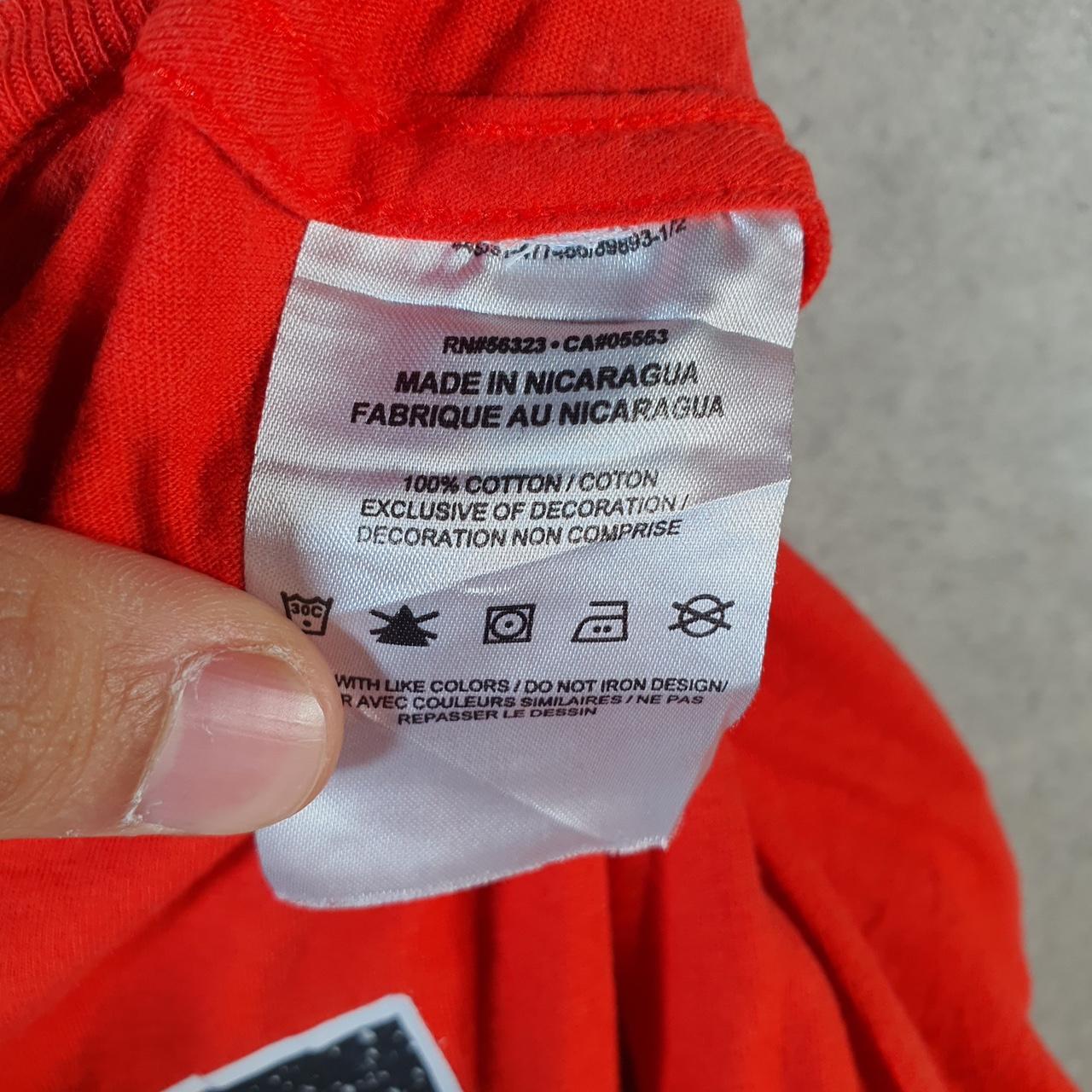 Vintage Nike Air T Shirt Men’s Medium Red Swoosh Logo Athletic Big Fish Vintage