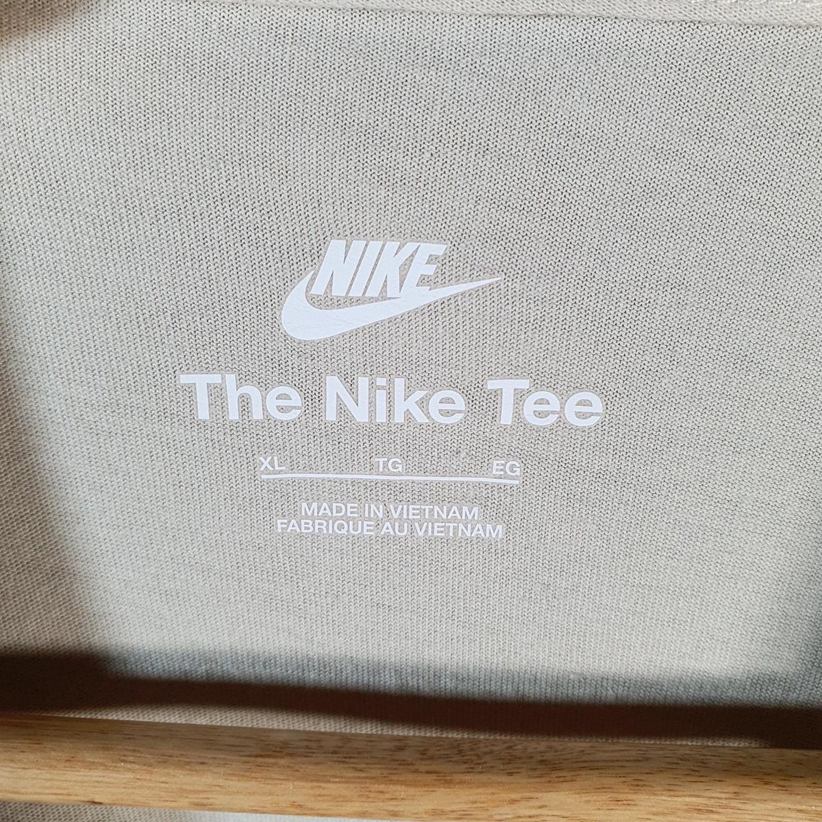 Vintage Nike Embroidered Club T Shirt Men’s XL Brown Swoosh Athletic