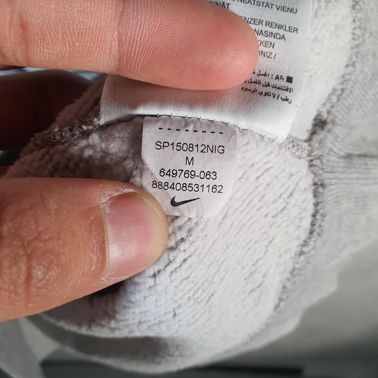 Vintage Nike Club Sweatshirt Men’s Medium Grey Swoosh Y2K Pullover Logo