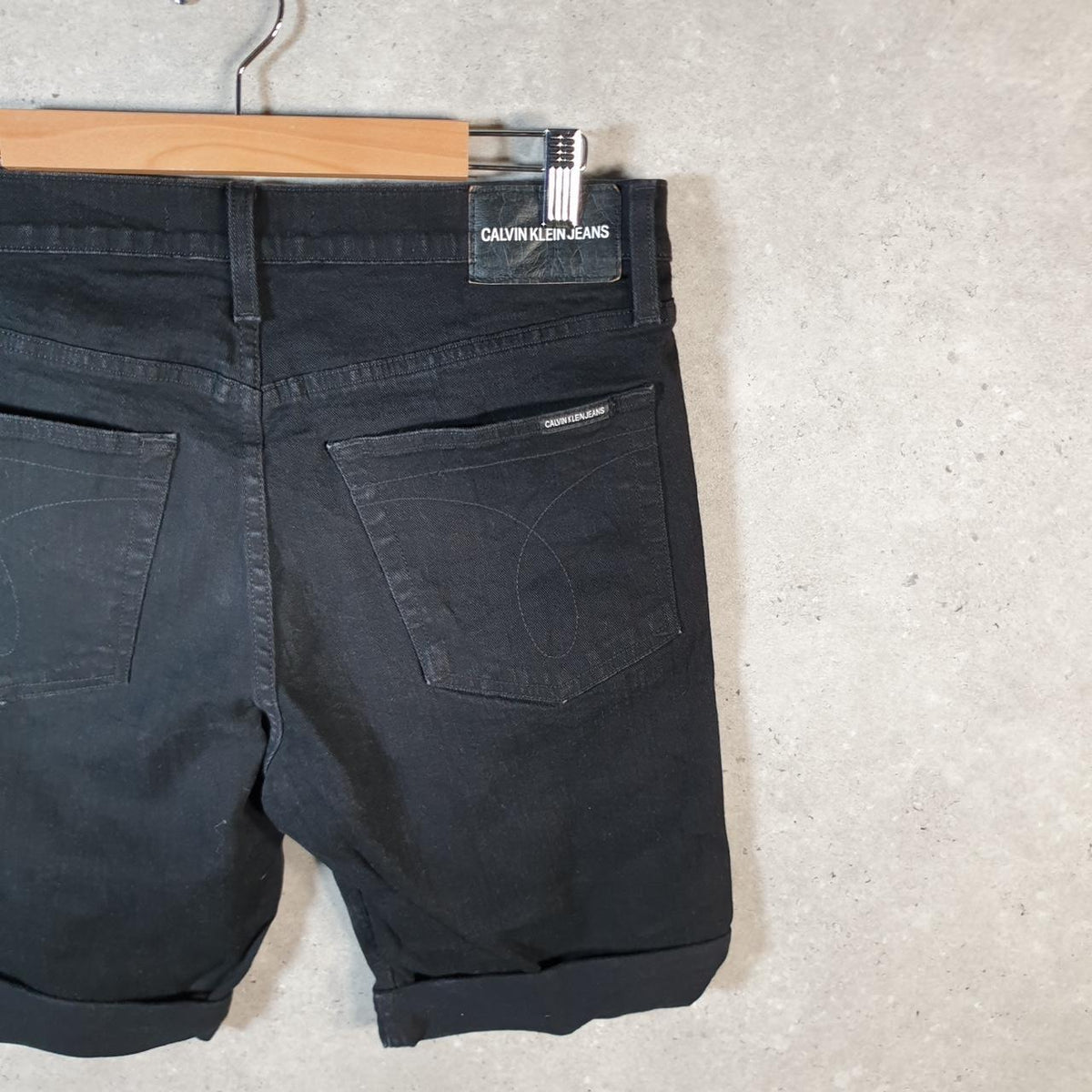 Vintage Calvin Klein Shorts Jorts Cargo Womens W34 Black Relaxed Denim