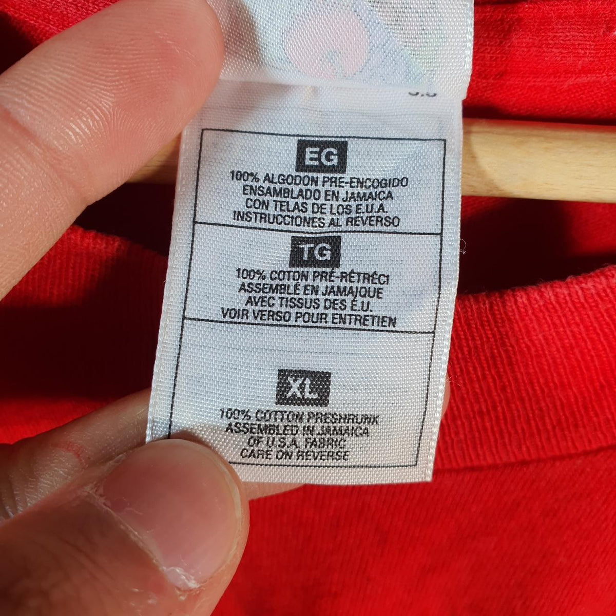 Vintage Heavy Fruit of the Loom Disney Mickey Mouse 90s USA Single Stitch T Shirt Men’s XL Red Big Fish Vintage