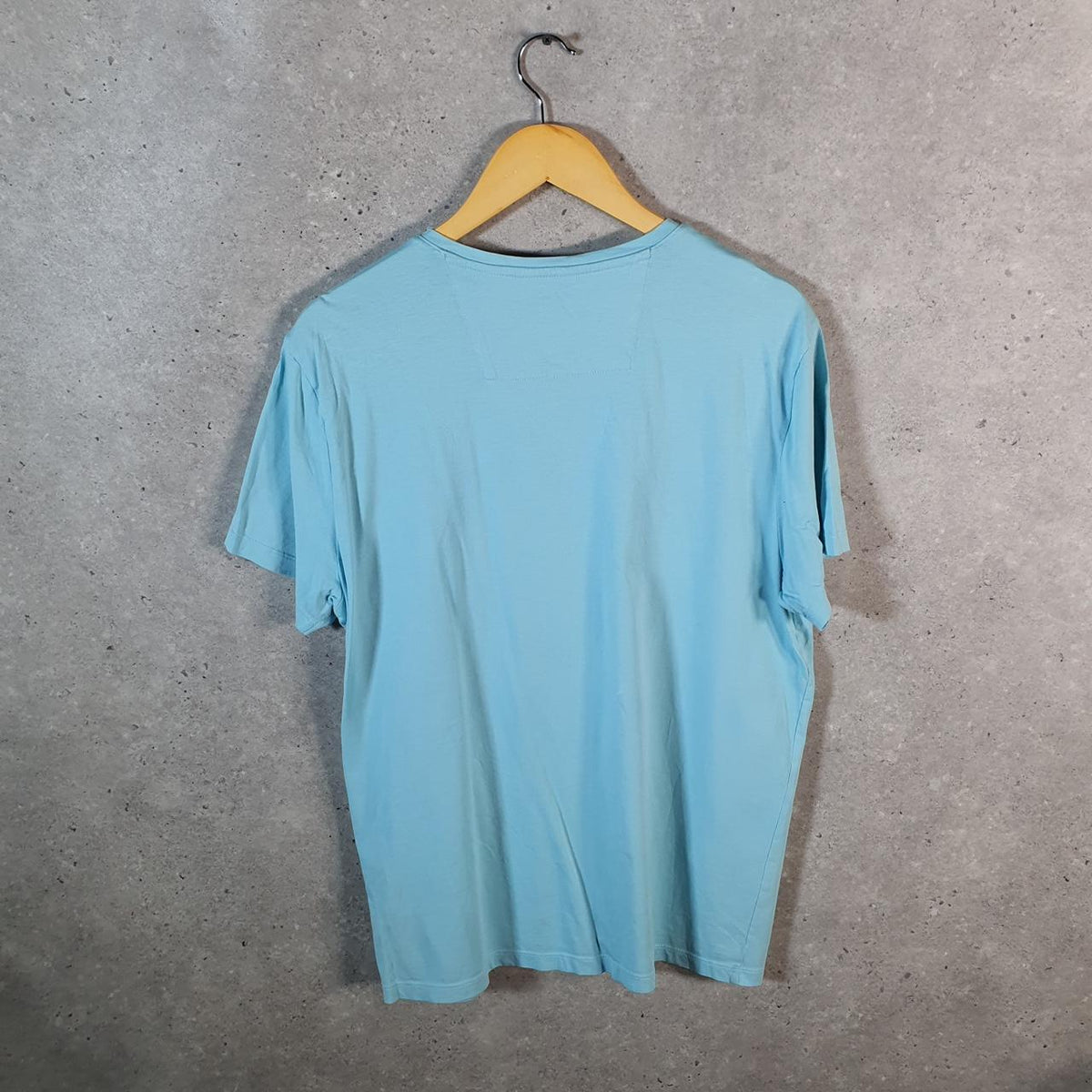 Vintage Calvin Klein Graphic T Shirt Men’s Large Blue Regular Fit Spellout Pima Cotton