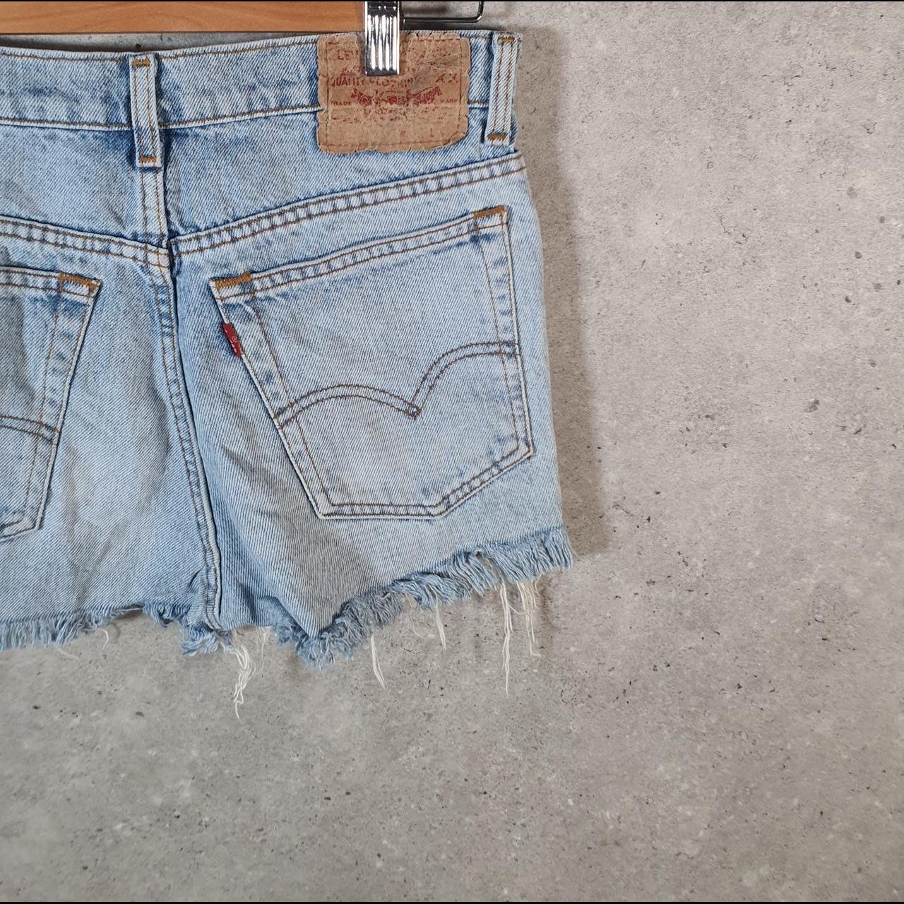 Vintage Levi’s Cut Off Baggy Shorts Jorts Cargo Womens W28 Blue Relaxed Denim