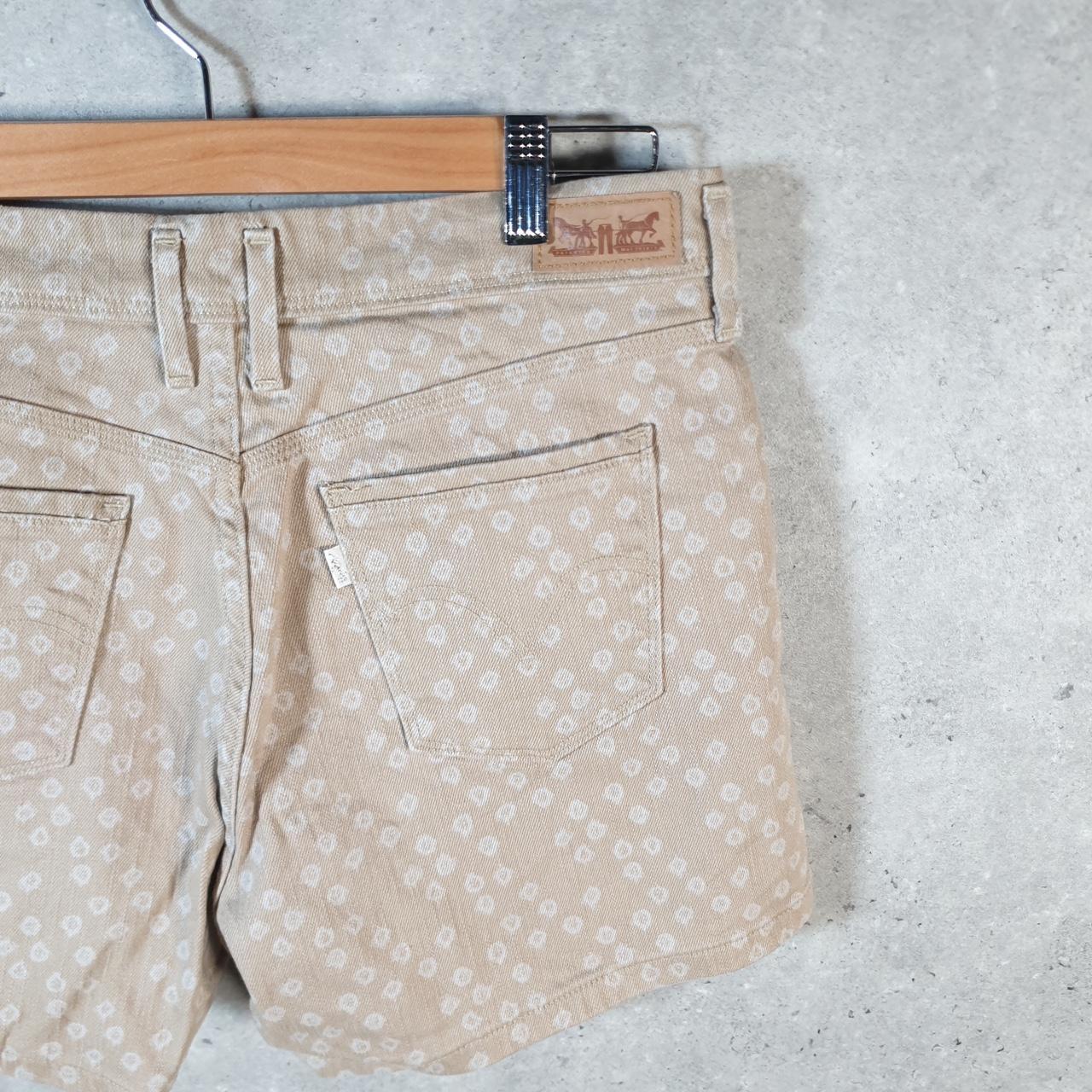 Vintage Levis All Over Print AOP Shorts Jorts Cargo Womens W30 Brown Relaxed Denim