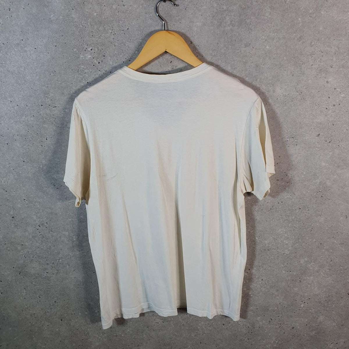 Vintage Calvin Klein Graphic T Shirt Men’s Medium White Regular Fit Spellout Logo