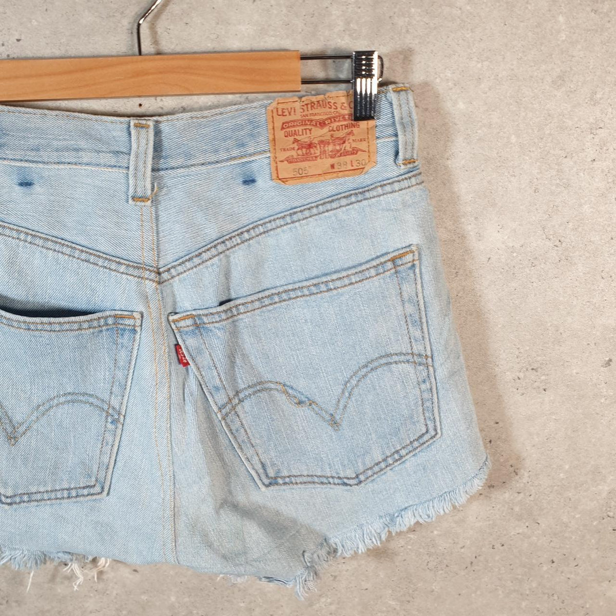 Vintage Levi’s 505 Cut Off Baggy Shorts Jorts Cargo Womens W38 Blue Relaxed Denim