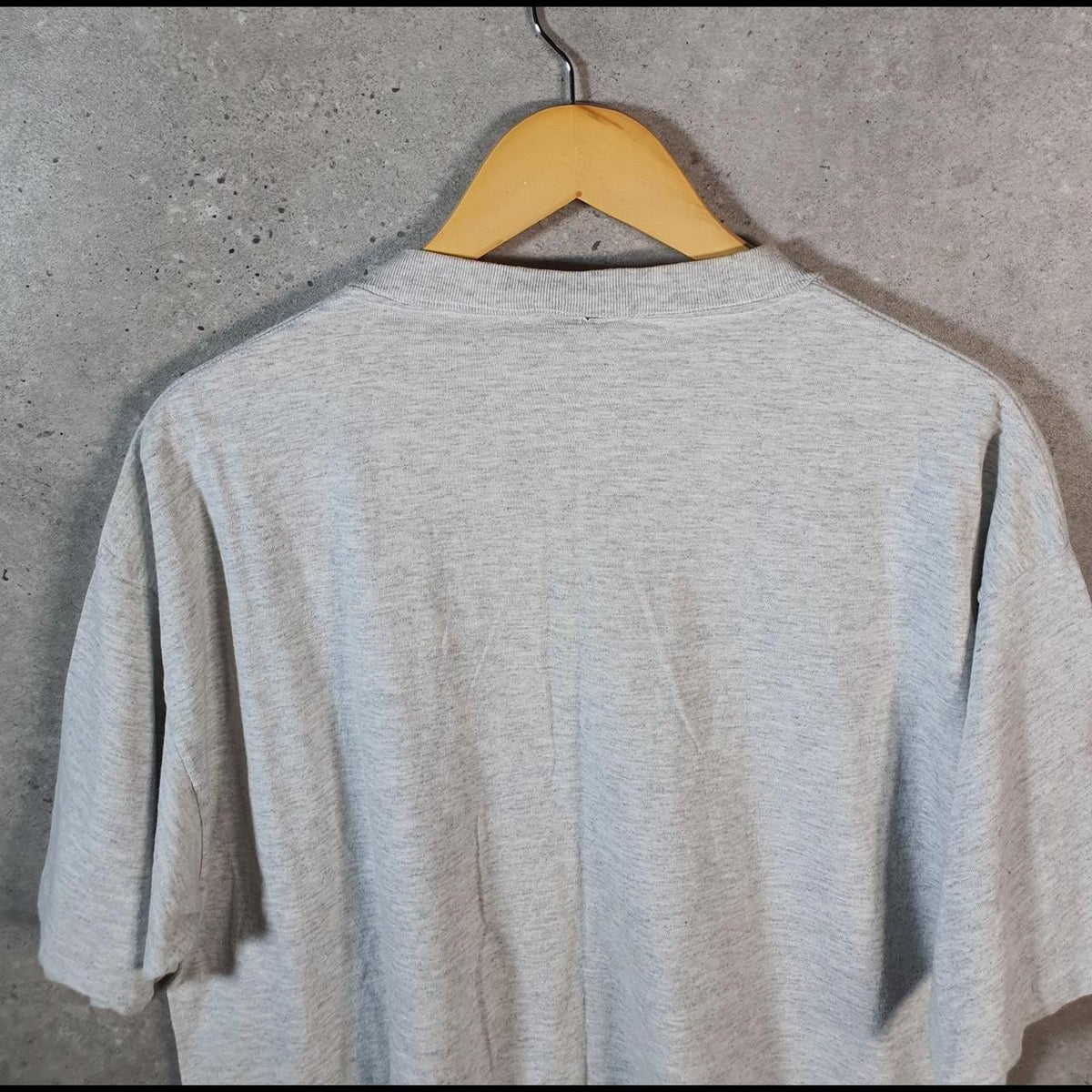 Vintage Sport Club Graphic USA 90s Single Stitch T Shirt Men’s Large Grey C9460