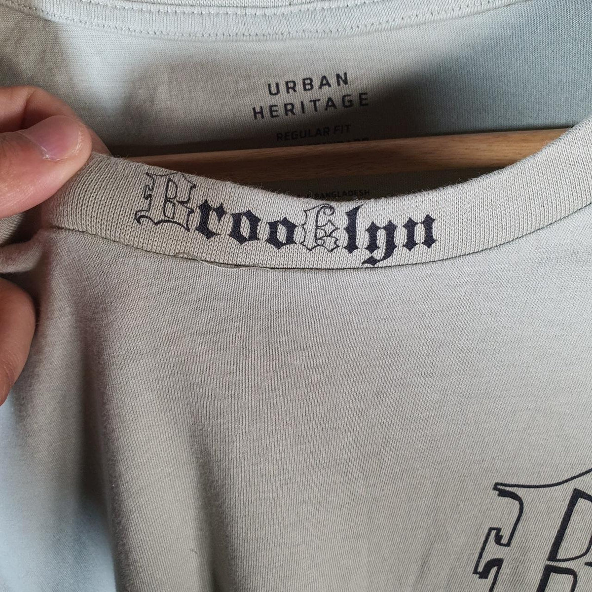 Vintage Urban Heritage Brooklyn T Shirt Men’s Large Green Casual Logo Athletic