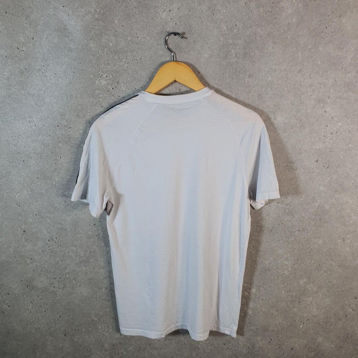 Vintage Calvin Klein Spellout T Shirt Men’s XS White Casual Sports C9834
